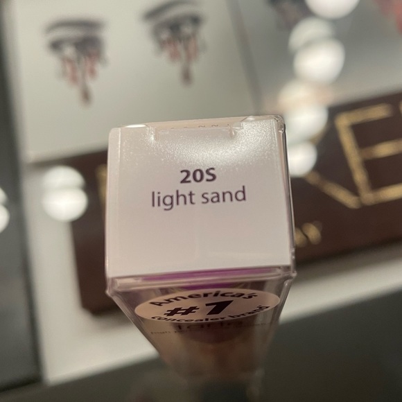 Tarte Shape Tape Creamy Concealer. 20S Light Sand. Brand New. Never Used. - Picture 5 of 5